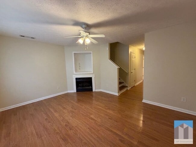 Photo - 5196 Tew Ln SW