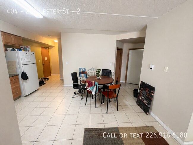Photo - 253-253 Lester St Unit 2