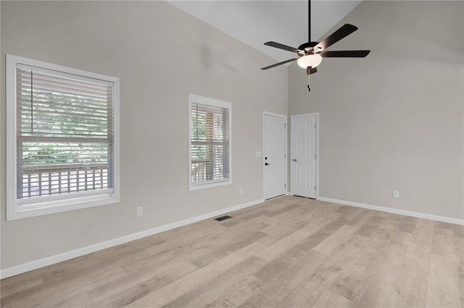 Photo - 135 Holly Creek Dr