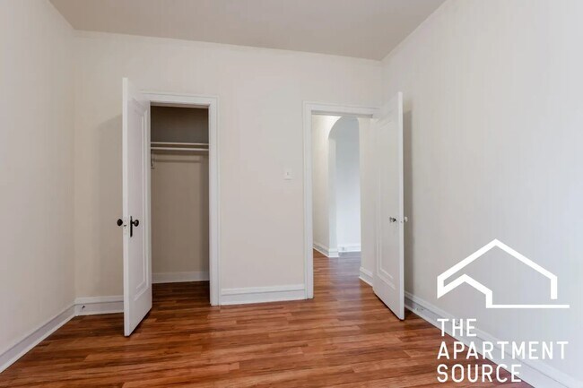 Building Photo - 2536 N Sawyer Ave Unit 2536 North Sawyer Avenue