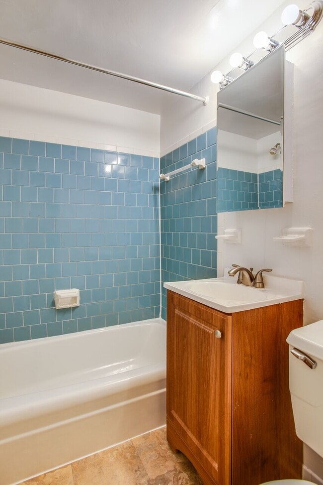 Photo - 5000 A St SE