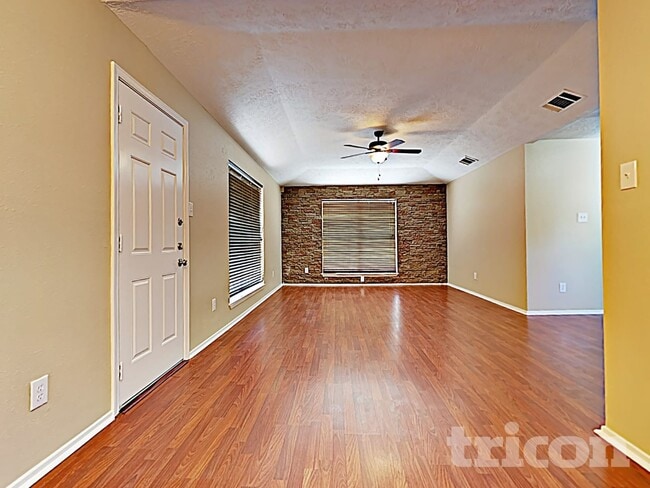 Photo - 2803 Jeb Stuart Dr