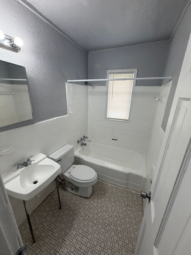 Photo - Single-Family Home Available in 76107