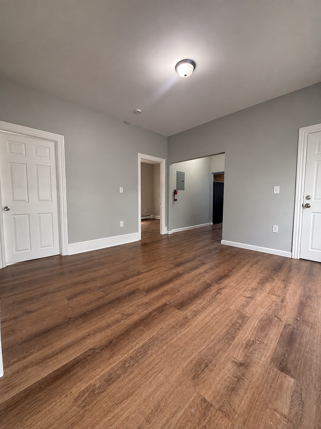 Photo - 80 Vandewater St