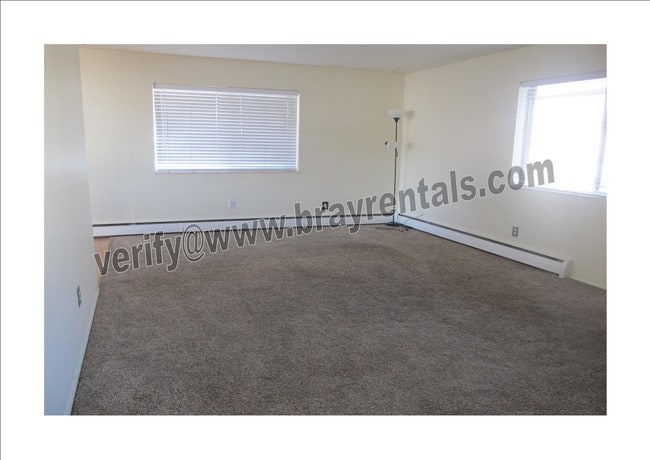 Building Photo - 1447 Kennedy Ave Unit 1 Rental