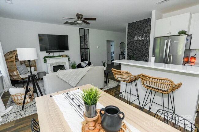 Photo - 2734 Kendrick Ave