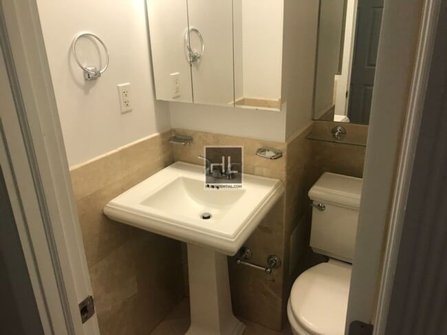 Photo - 1ST AVE. Unit 3