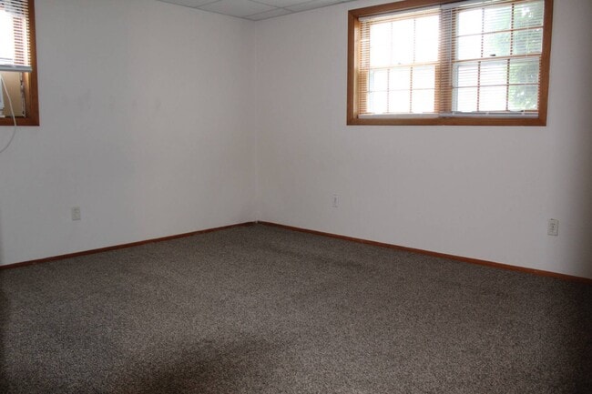 Photo - 1320 Maple Dr
