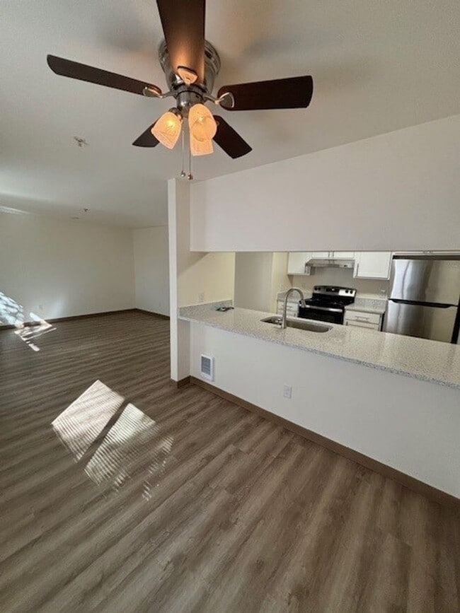 Photo - English Gardens Apartments