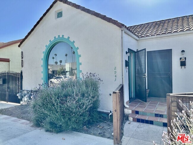 Building Photo - 2941 9th Ave Unit 2943 Rental