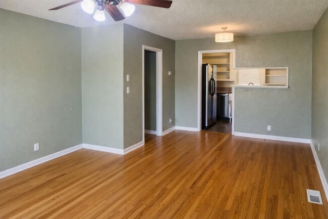 Photo - 2216 Downing St