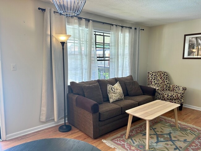 Photo - 807 West Trinity Avenue