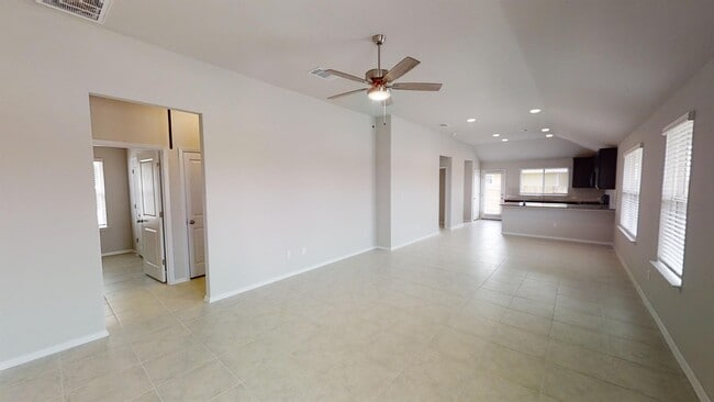 Photo - 193 Heather Glen Dr