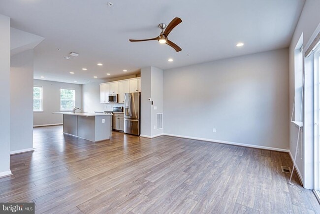 Photo - 14263 Travilah Rd