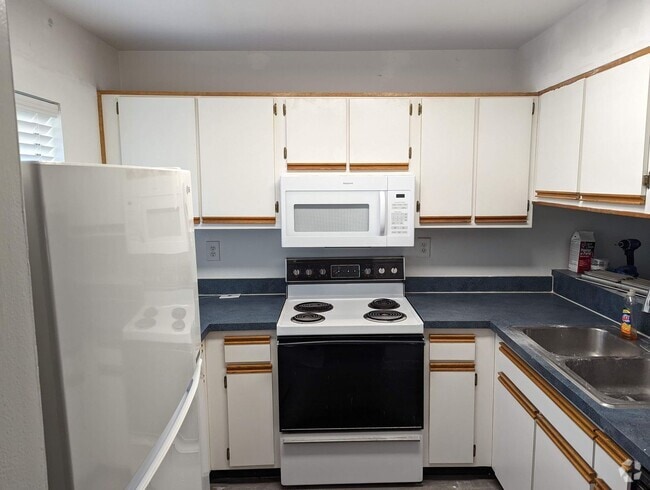 Building Photo - Great 2 bedroom 2 bathroom condo in DeLand...