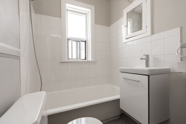 Photo - 145 Arlington Avenue Unit 21