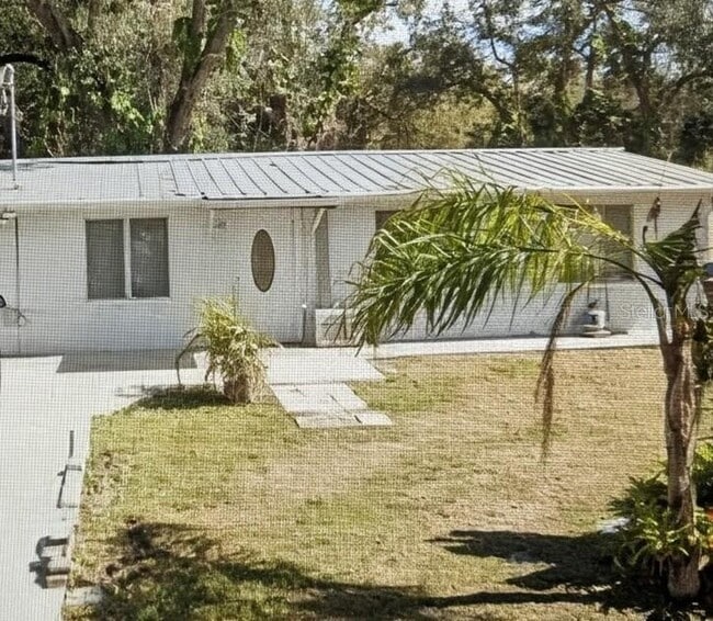Building Photo - 2725 Sample St