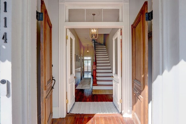 Photo - 114 W Duffy St