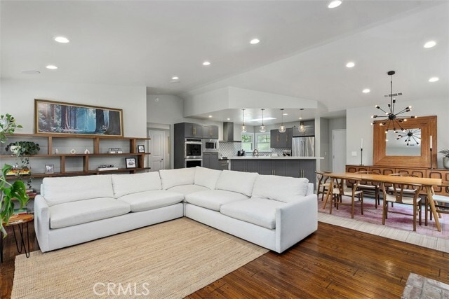 1002 W Santa Clara Ave