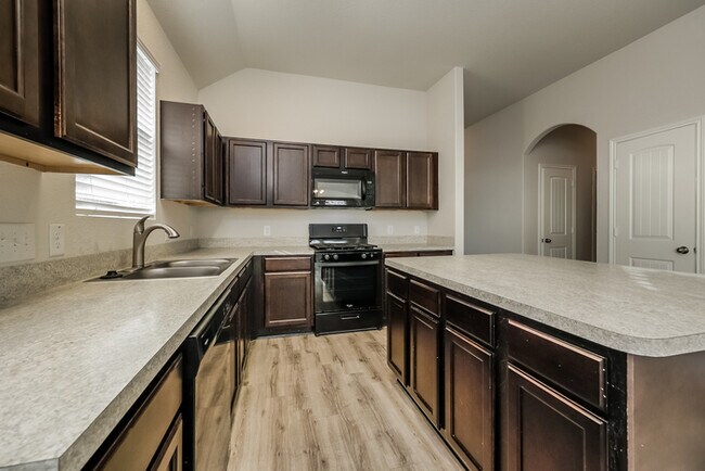 Photo - 21622 Tea Tree Olive Pl