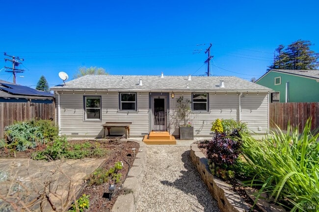 Photo - 250 Hillcrest Ave