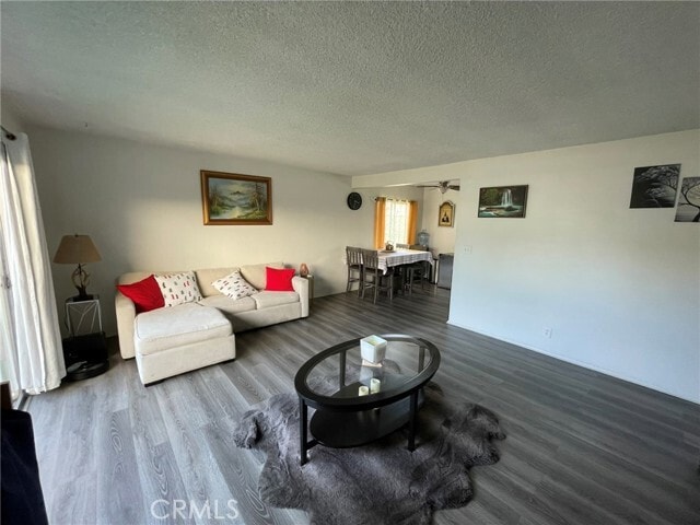 Photo - 409 Cll Cinco