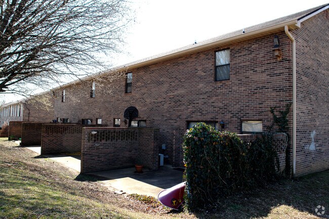 Photo - Stratford Apartments