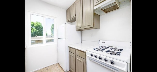 Photo - 17900 Sherman Way Unit 320