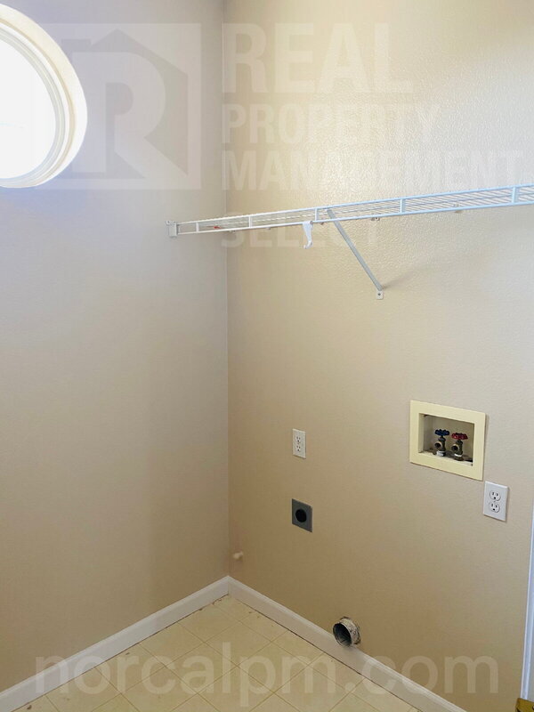 Photo - 116 Burgundy Ct