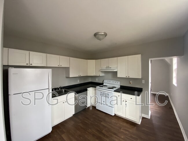Photo - 114-116 W High St