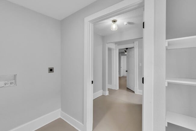 Photo - 1048 Sandusky Ave Unit B