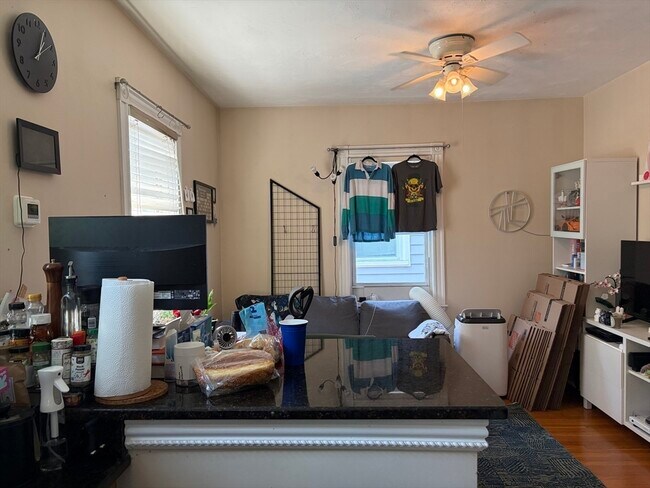 Photo - 315 Elm St Unit 3