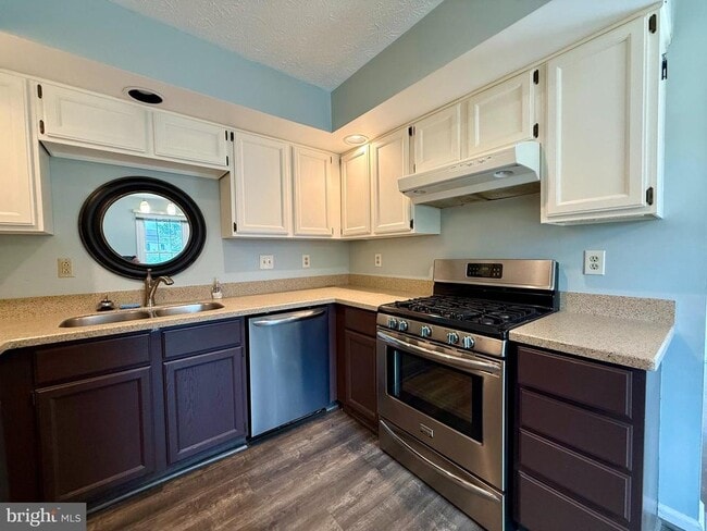 Photo - 2443 Warm Spring Way