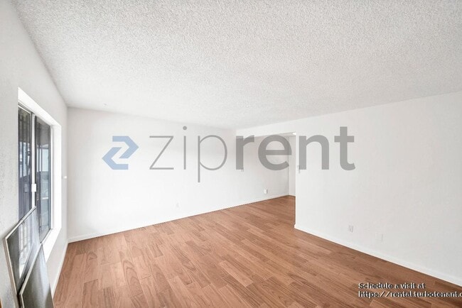 Photo - 2458 Normandie Ave