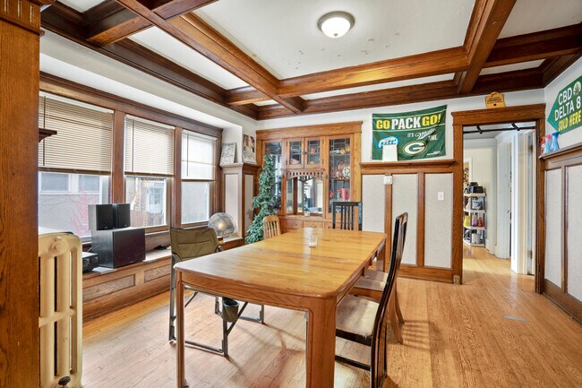 Photo - 2839 N Maryland Ave Unit 2839