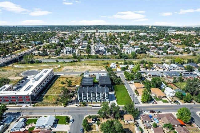 Photo - Gorgeous 3 bedroom, 4 bathroom townhome mi...