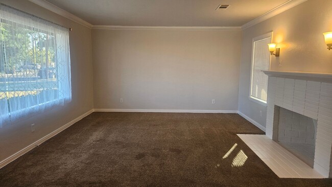 Photo - WOW!  Very Nice Updateds 3/1 Near Chestnut...