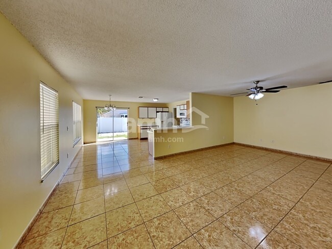 Photo - 3049 Holland Dr