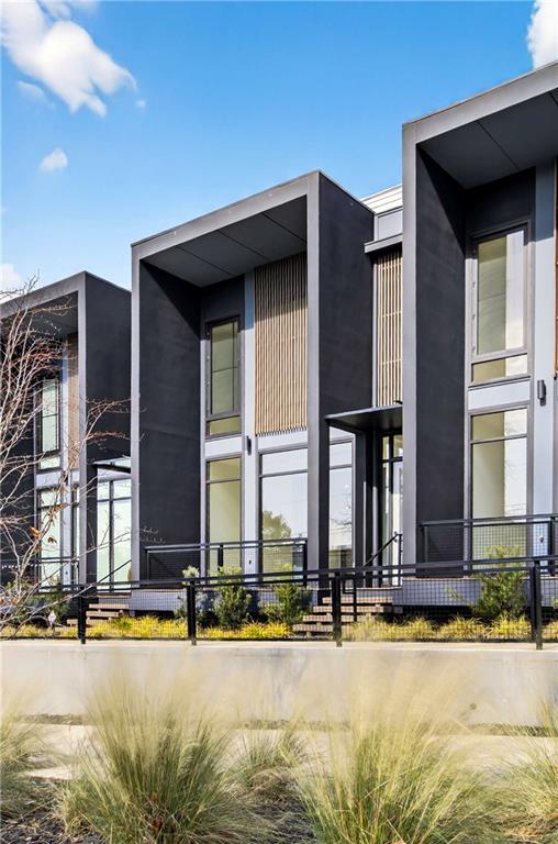 Photo - 816 Berne St SE