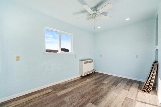 Photo - Charming Beach House!