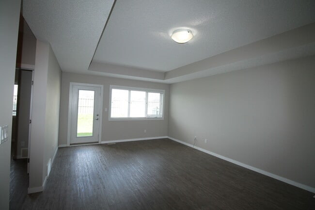 Photo - 3938 Claxton Loop SW