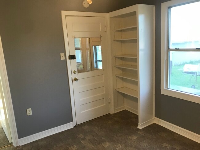 Photo - 1814 Buck St