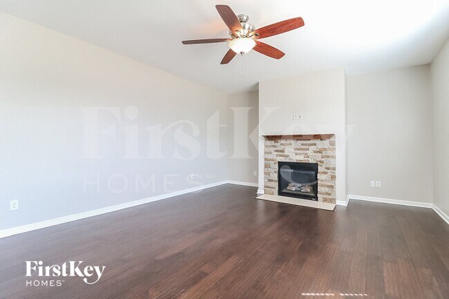 Photo - 159 Castello Way