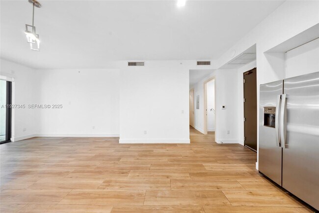 Photo - 3265 Bird Ave Unit 102