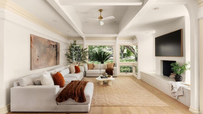 Photo - 2036 Wimberly Ln