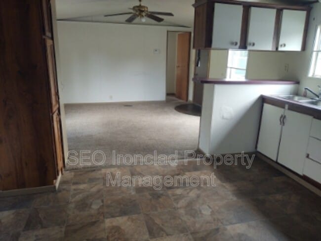 Photo - 62846 Byesville Rd