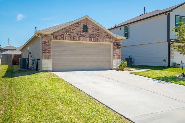 Photo - 26106 Halwell Mnr Ln