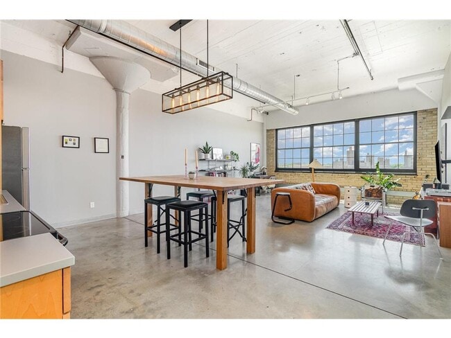 Building Photo - 730 Stinson Blvd NE Unit 406