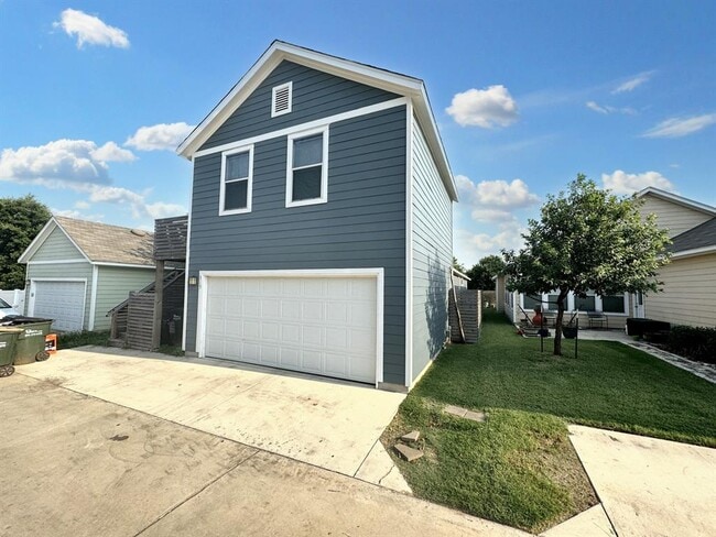 315 Rachel St