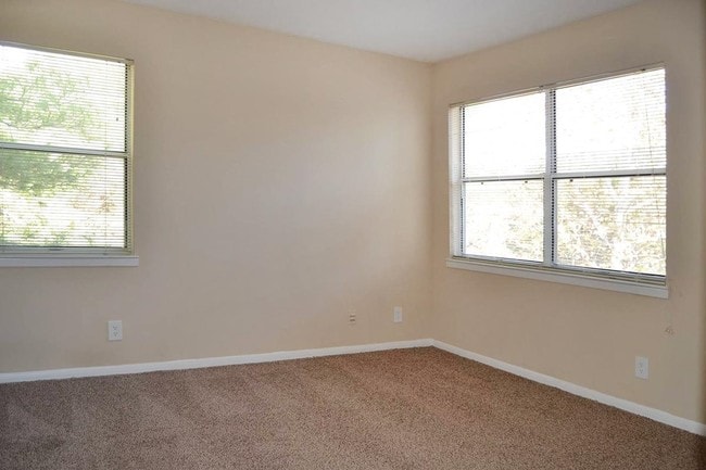 Bedroom - Crossings of Bellevue